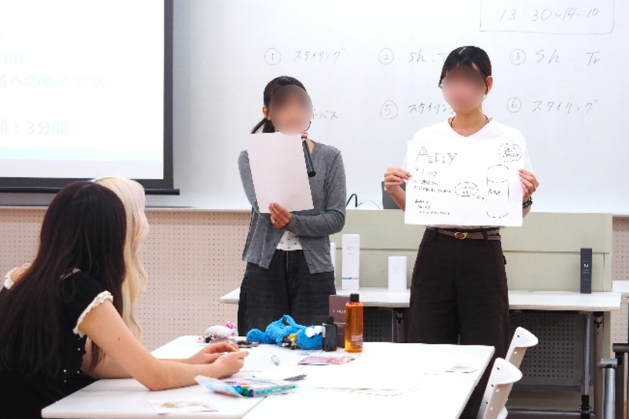 学生によるグループ発表