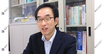 省資源化や環境・エネルギー問題の解決につながる、面白くて便利な機能を持つ新しい材料を発見したい！